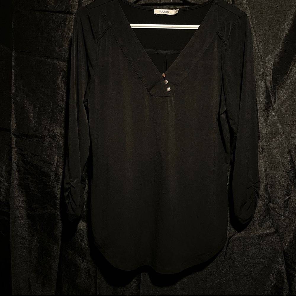 Ricki's Elegant Black V-Neck Blouse with Button Detail